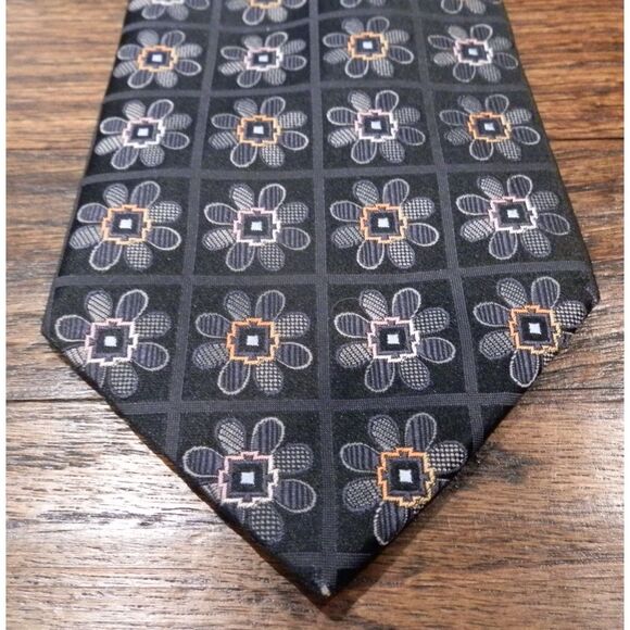 Ermenegildo Zegna Mens Silk Black Necktie Flower Pattern - Picture 1 of 6